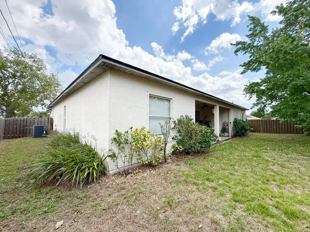 3672 SW Vollmer Street Port St Lucie FL 34953
