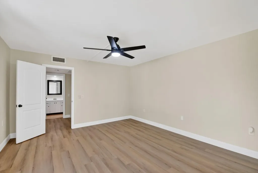904 9th Court Palm Beach Gardens FL 33410