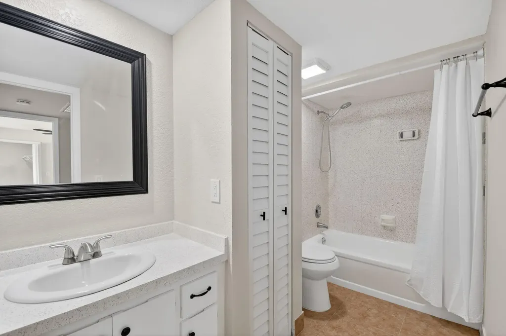 904 9th Court Palm Beach Gardens FL 33410