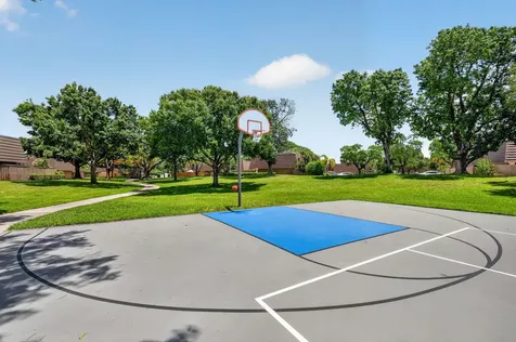 904 9th Court Palm Beach Gardens FL 33410