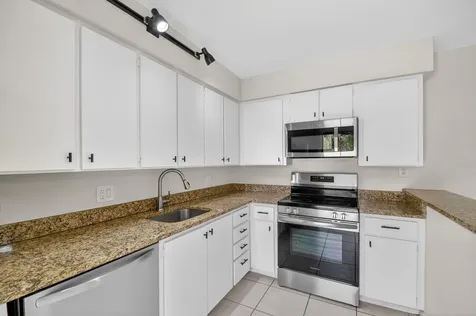 904 9th Court Palm Beach Gardens FL 33410