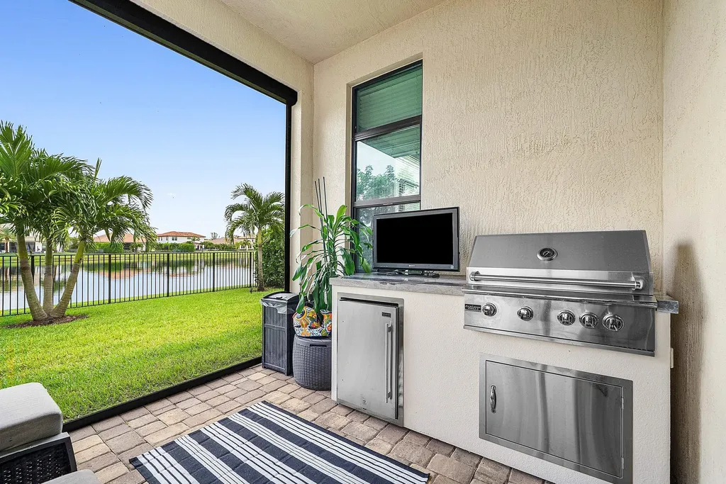 8884 Grand Prix Lane Boynton Beach FL 33472