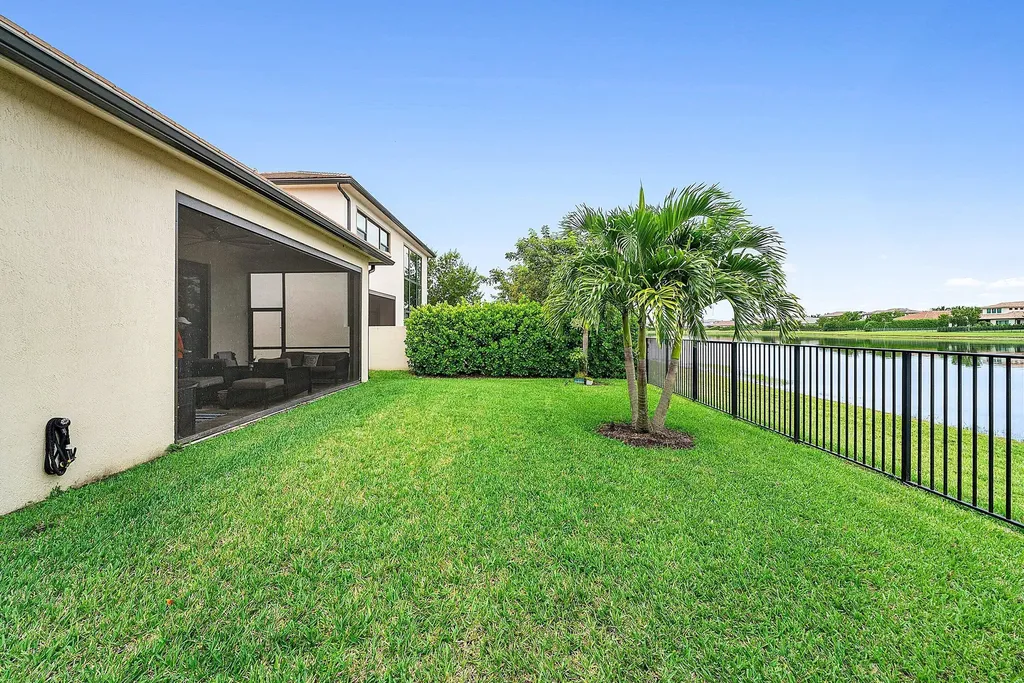 8884 Grand Prix Lane Boynton Beach FL 33472