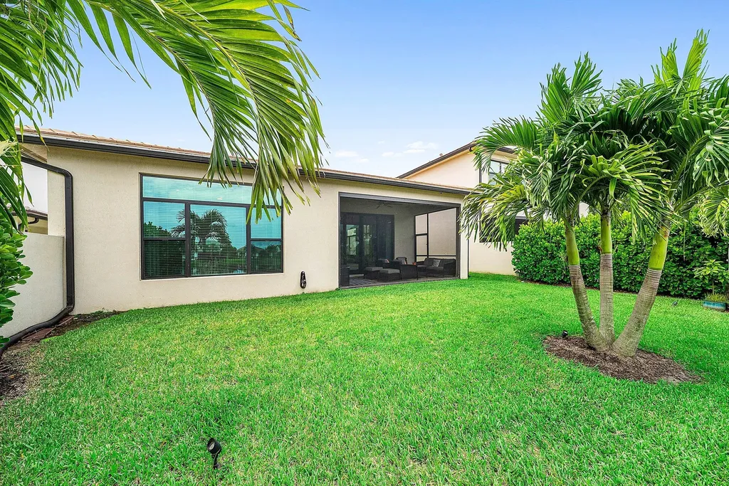 8884 Grand Prix Lane Boynton Beach FL 33472
