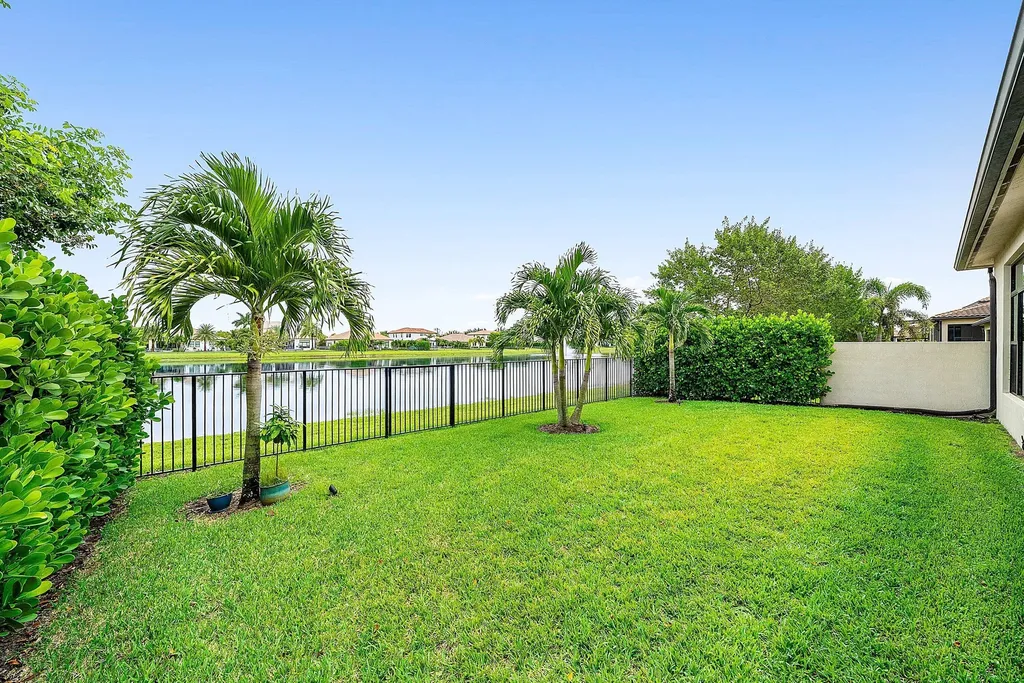 8884 Grand Prix Lane Boynton Beach FL 33472