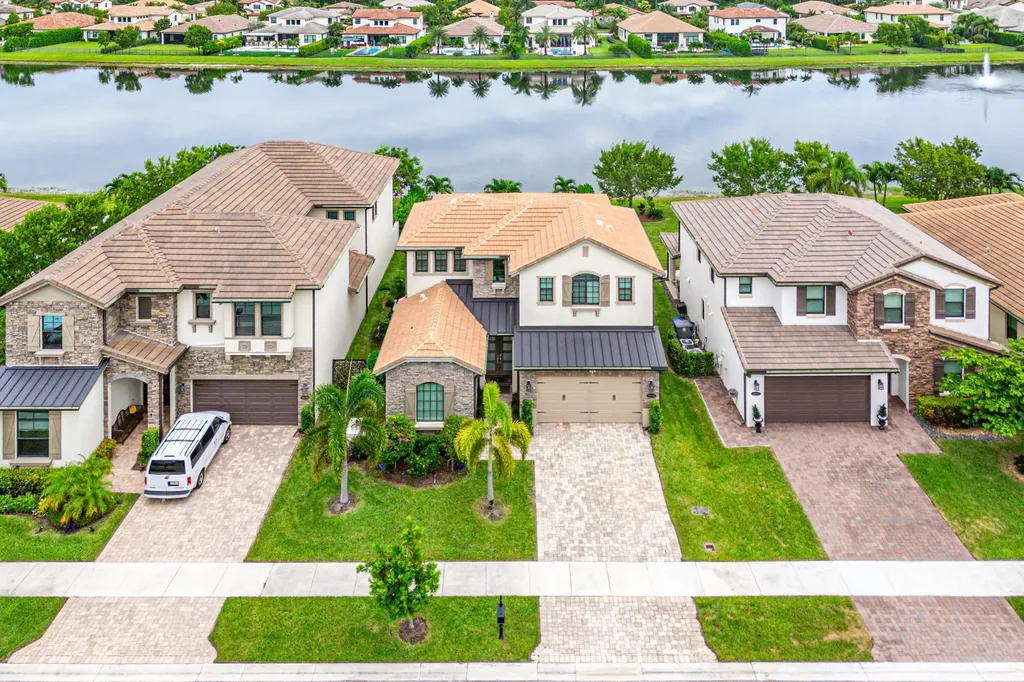 8884 Grand Prix Lane Boynton Beach FL 33472