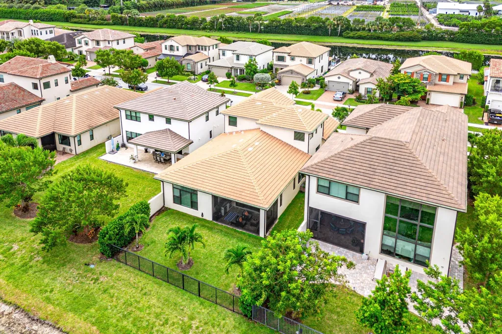 8884 Grand Prix Lane Boynton Beach FL 33472