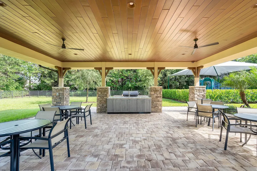8884 Grand Prix Lane Boynton Beach FL 33472