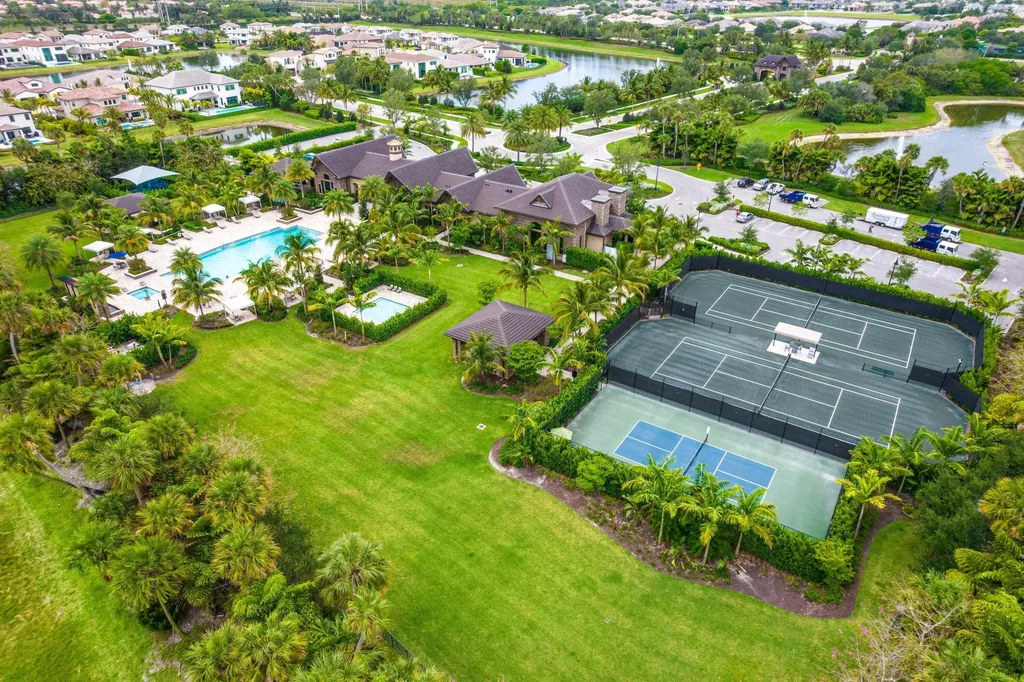 8884 Grand Prix Lane Boynton Beach FL 33472