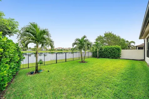 8884 Grand Prix Lane Boynton Beach FL 33472
