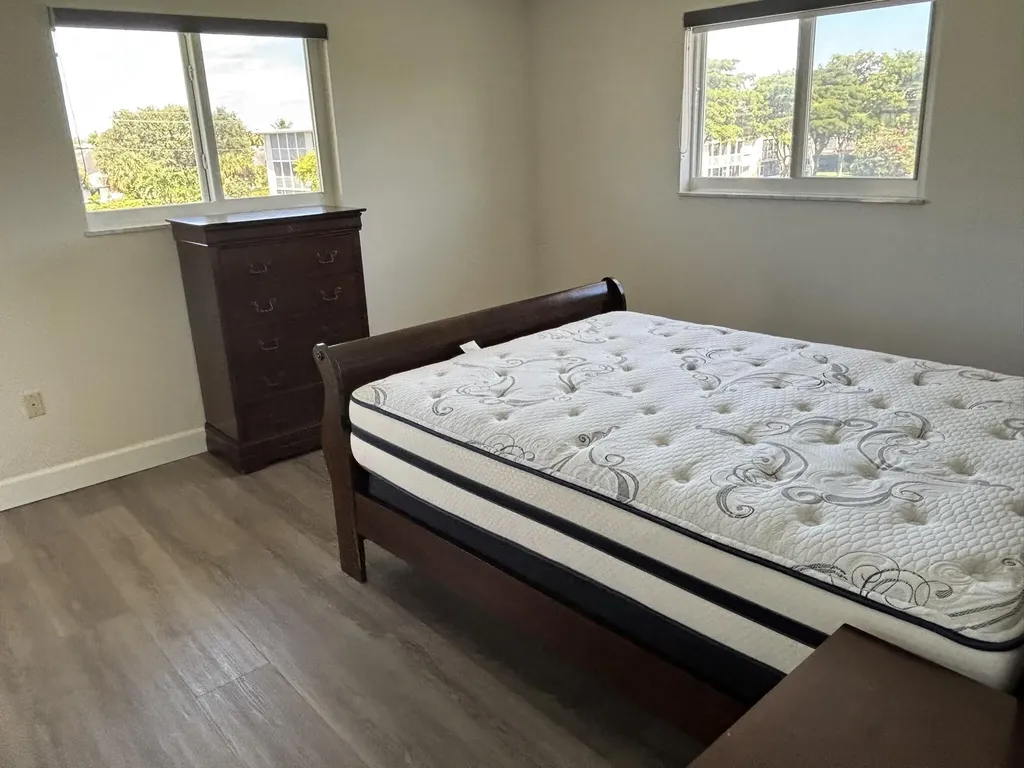 2668 Garden Drive N Lake Worth Beach FL 33461