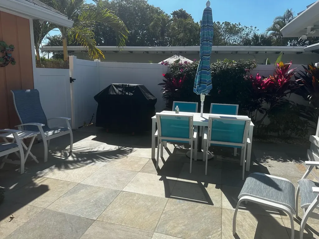 323 NE 7th Avenue Delray Beach FL 33483