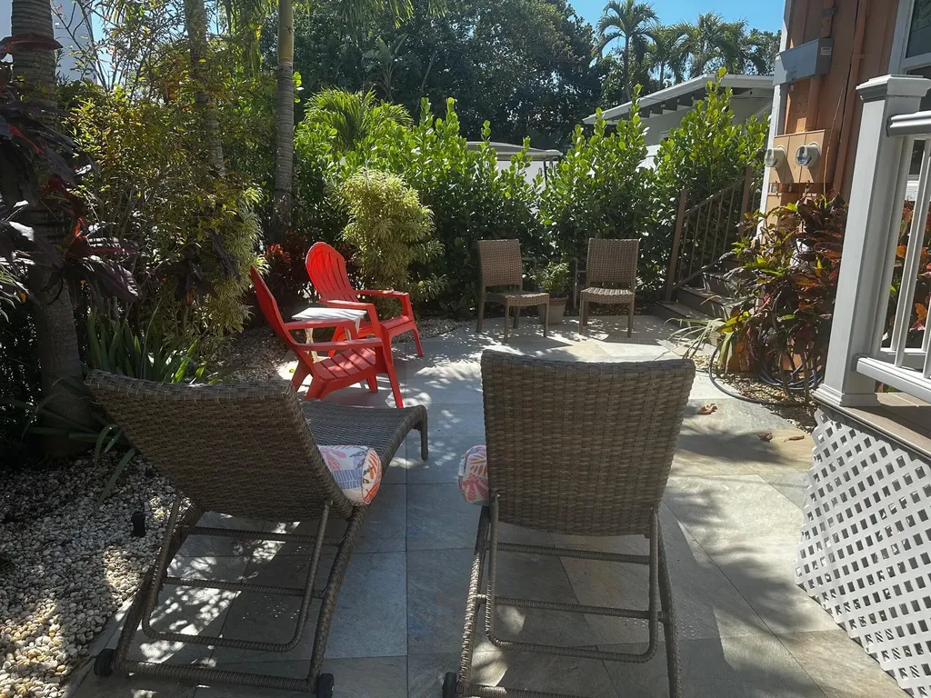 323 NE 7th Avenue Delray Beach FL 33483