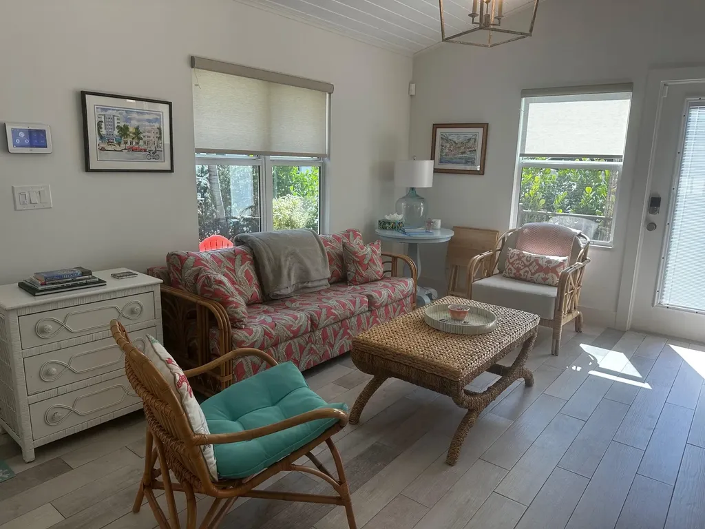 323 NE 7th Avenue Delray Beach FL 33483