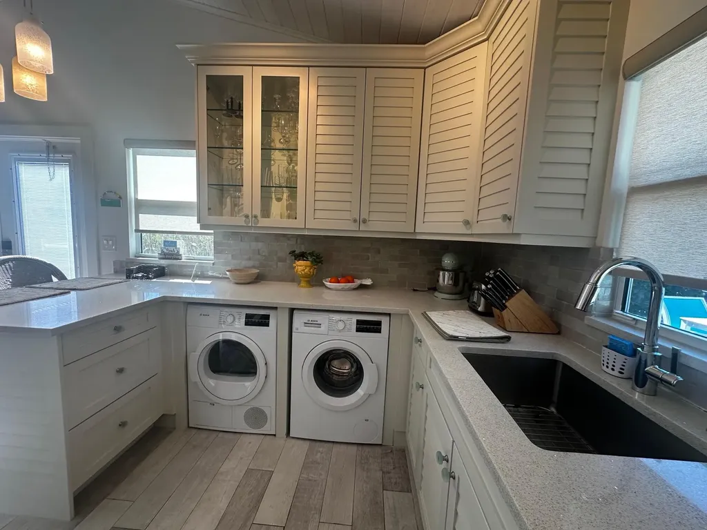 323 NE 7th Avenue Delray Beach FL 33483