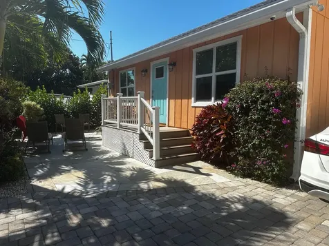 323 NE 7th Avenue Delray Beach FL 33483