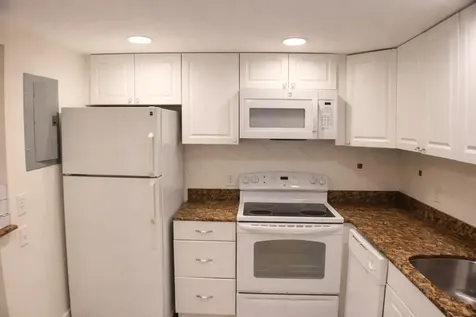 638 Saxony N Delray Beach FL 33446