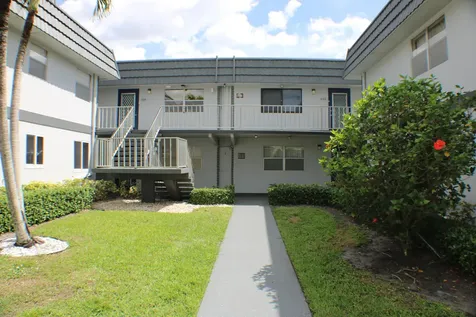 638 Saxony N Delray Beach FL 33446