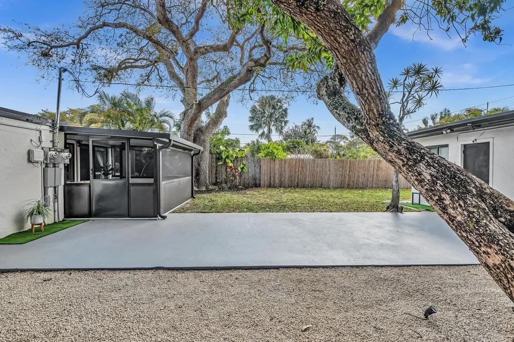 316 SW 21 Street Fort Lauderdale FL 33315