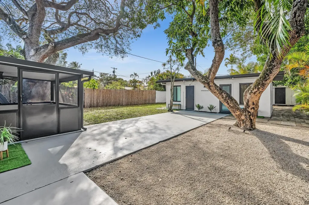 316 SW 21 Street Fort Lauderdale FL 33315