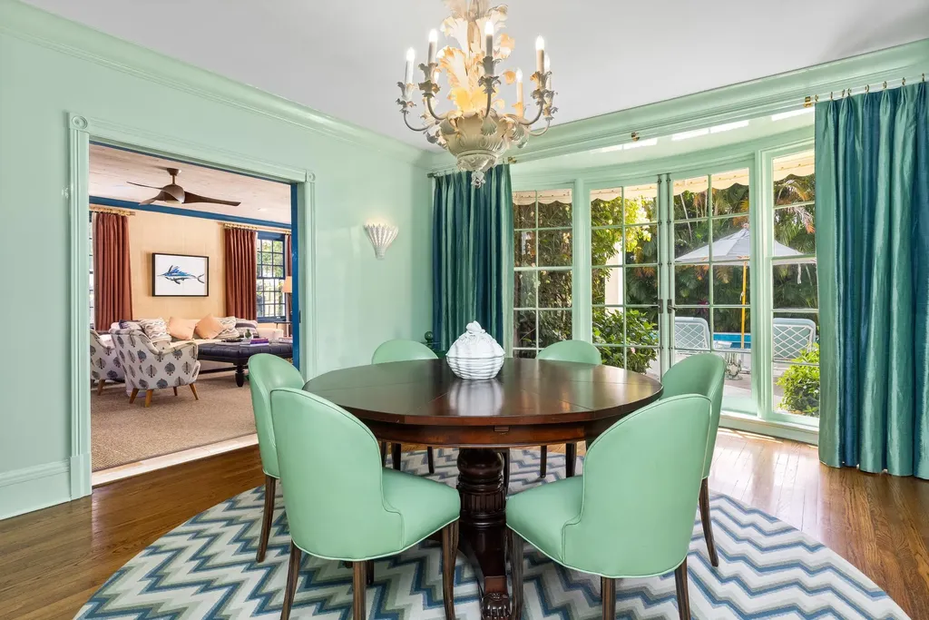 246 Emerald Lane Palm Beach FL 33480