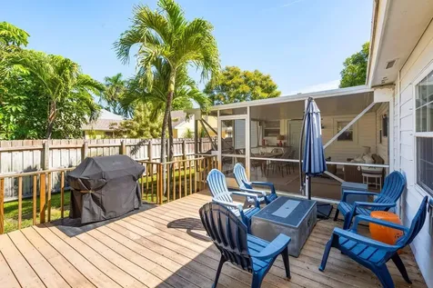 215 S Palmway Lake Worth Beach FL 33460