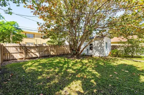 215 S Palmway Lake Worth Beach FL 33460