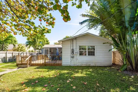 215 S Palmway Lake Worth Beach FL 33460