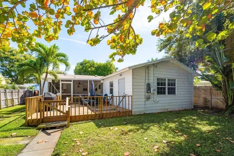 215 S Palmway Lake Worth Beach FL 33460
