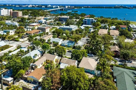 215 S Palmway Lake Worth Beach FL 33460
