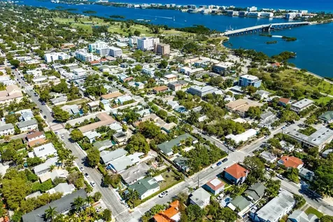 215 S Palmway Lake Worth Beach FL 33460