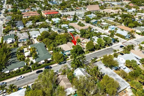 215 S Palmway Lake Worth Beach FL 33460