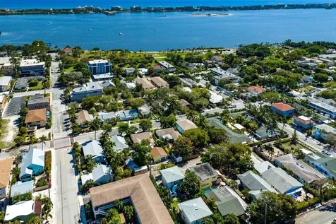 215 S Palmway Lake Worth Beach FL 33460