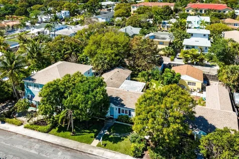 215 S Palmway Lake Worth Beach FL 33460