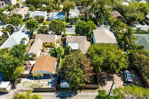 215 S Palmway Lake Worth Beach FL 33460