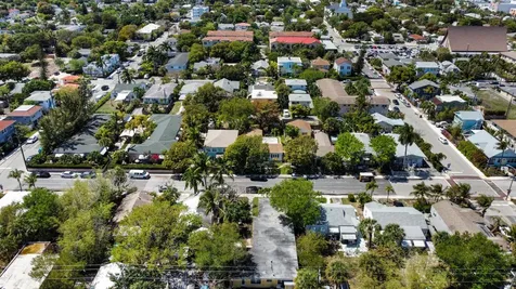 215 S Palmway Lake Worth Beach FL 33460