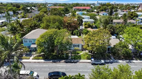 215 S Palmway Lake Worth Beach FL 33460