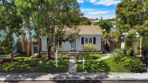 215 S Palmway Lake Worth Beach FL 33460