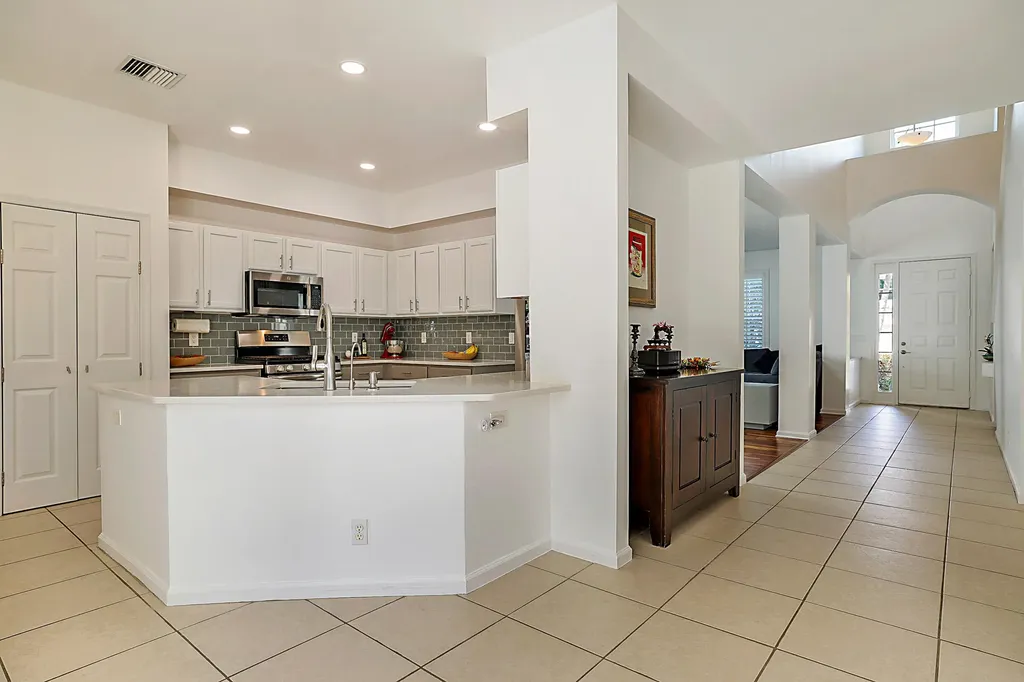 458 Woodview Circle Palm Beach Gardens FL 33418