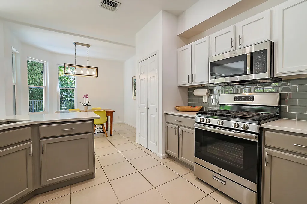 458 Woodview Circle Palm Beach Gardens FL 33418