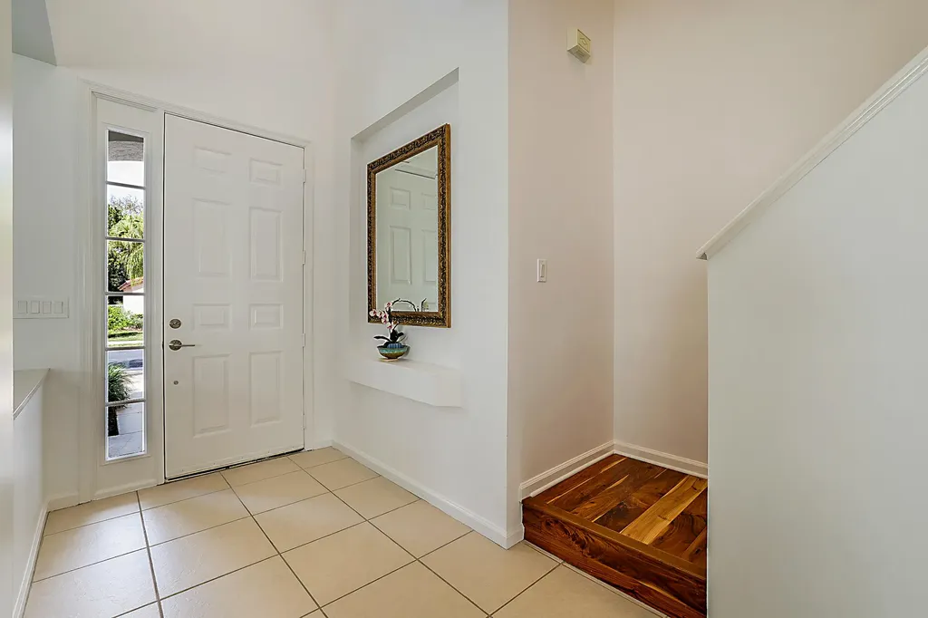 458 Woodview Circle Palm Beach Gardens FL 33418