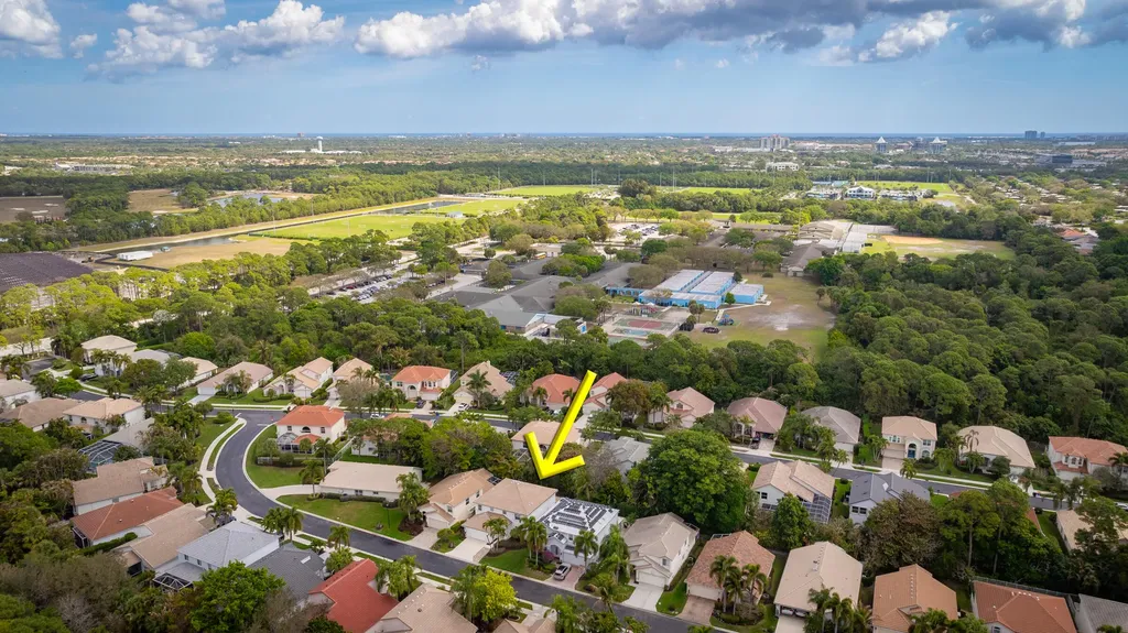 458 Woodview Circle Palm Beach Gardens FL 33418
