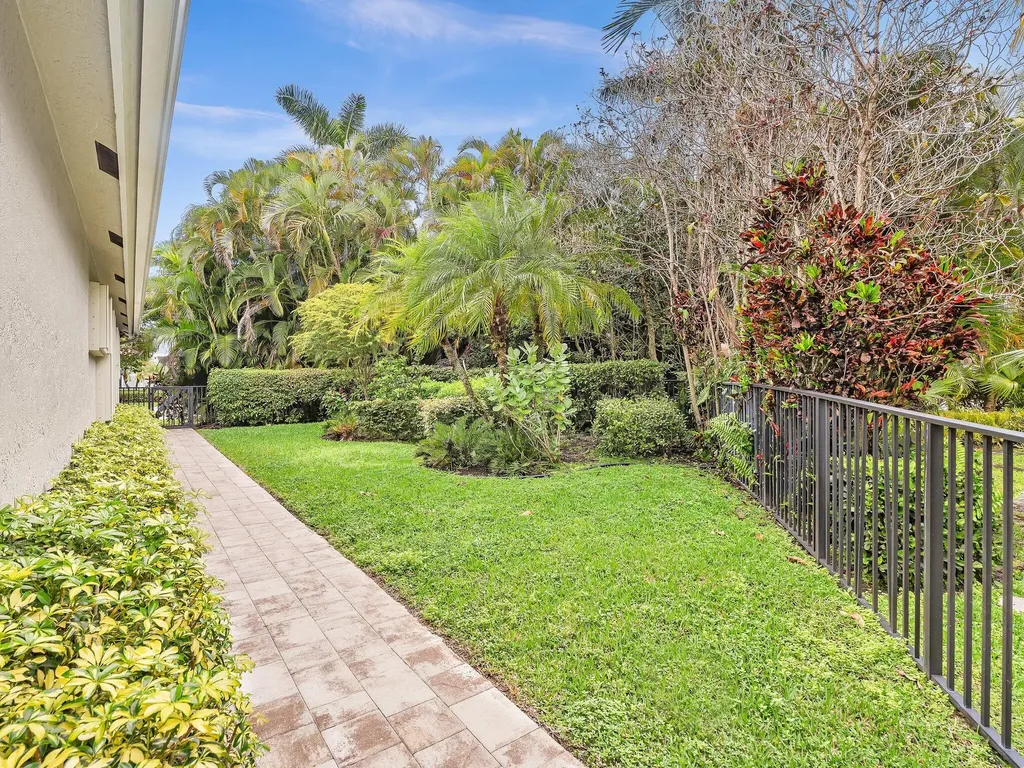 4167 NW 55th Place Boca Raton FL 33496