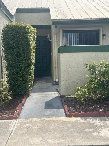 566 SW Sara Boulevard Port St Lucie FL 34953