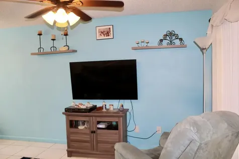566 SW Sara Boulevard Port St Lucie FL 34953