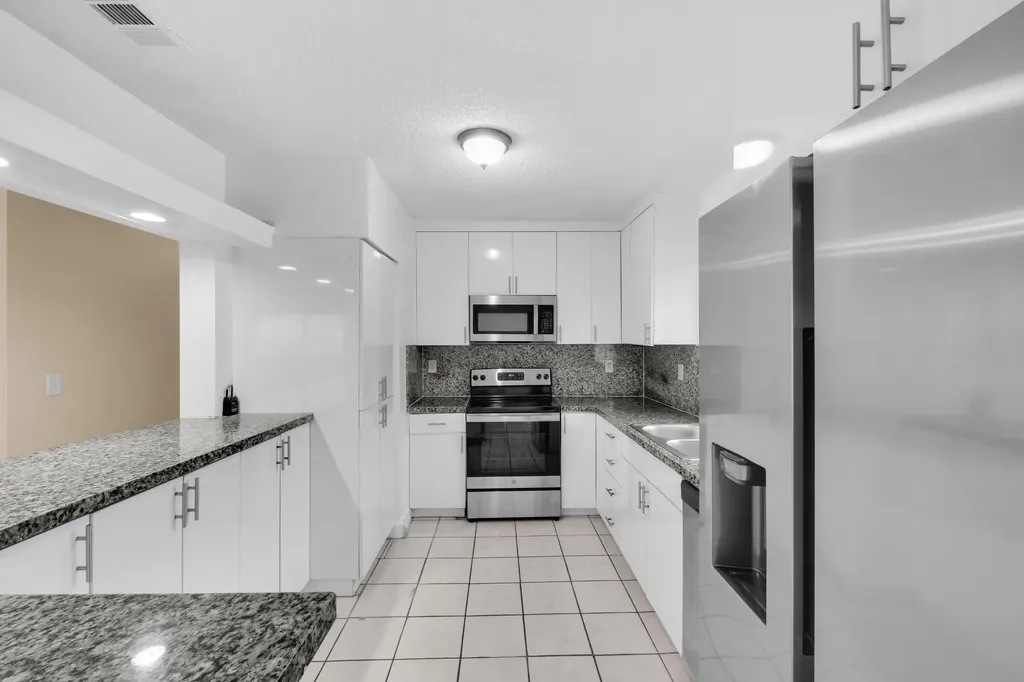 2070 NW 109th Avenue Sunrise FL 33322