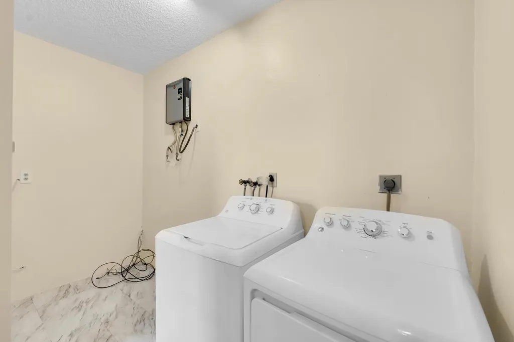 2070 NW 109th Avenue Sunrise FL 33322