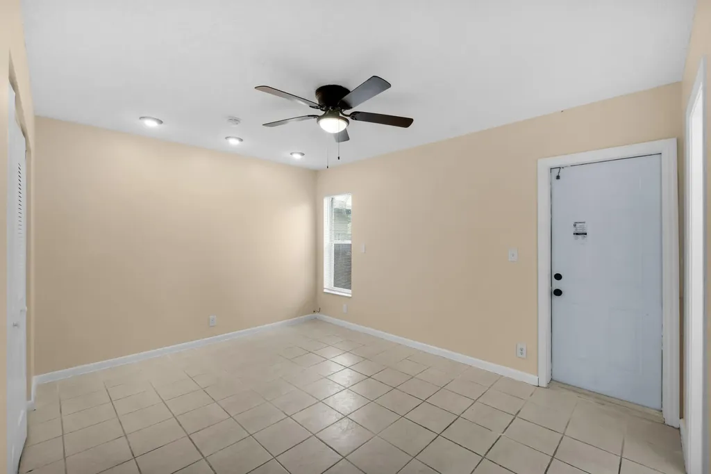 2070 NW 109th Avenue Sunrise FL 33322