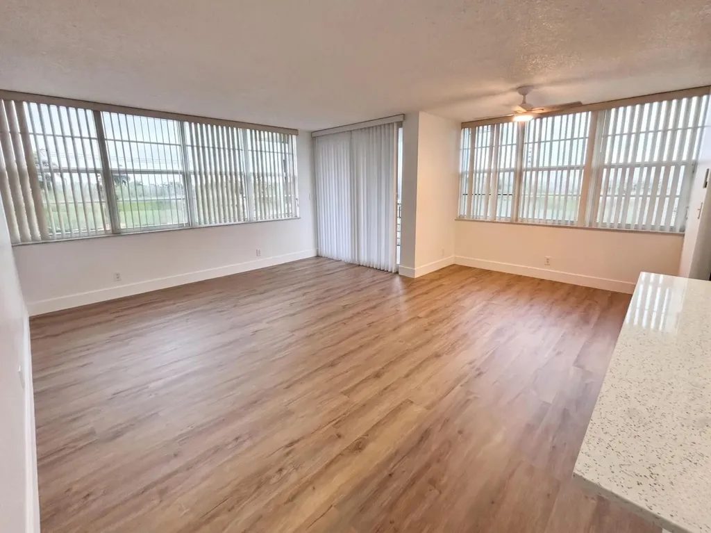 2741 Taft Street Hollywood FL 33020