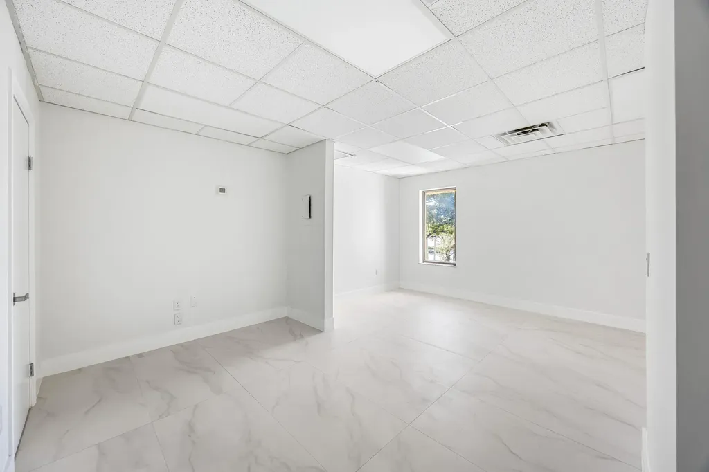 150 NW 70th Avenue Plantation FL 33317
